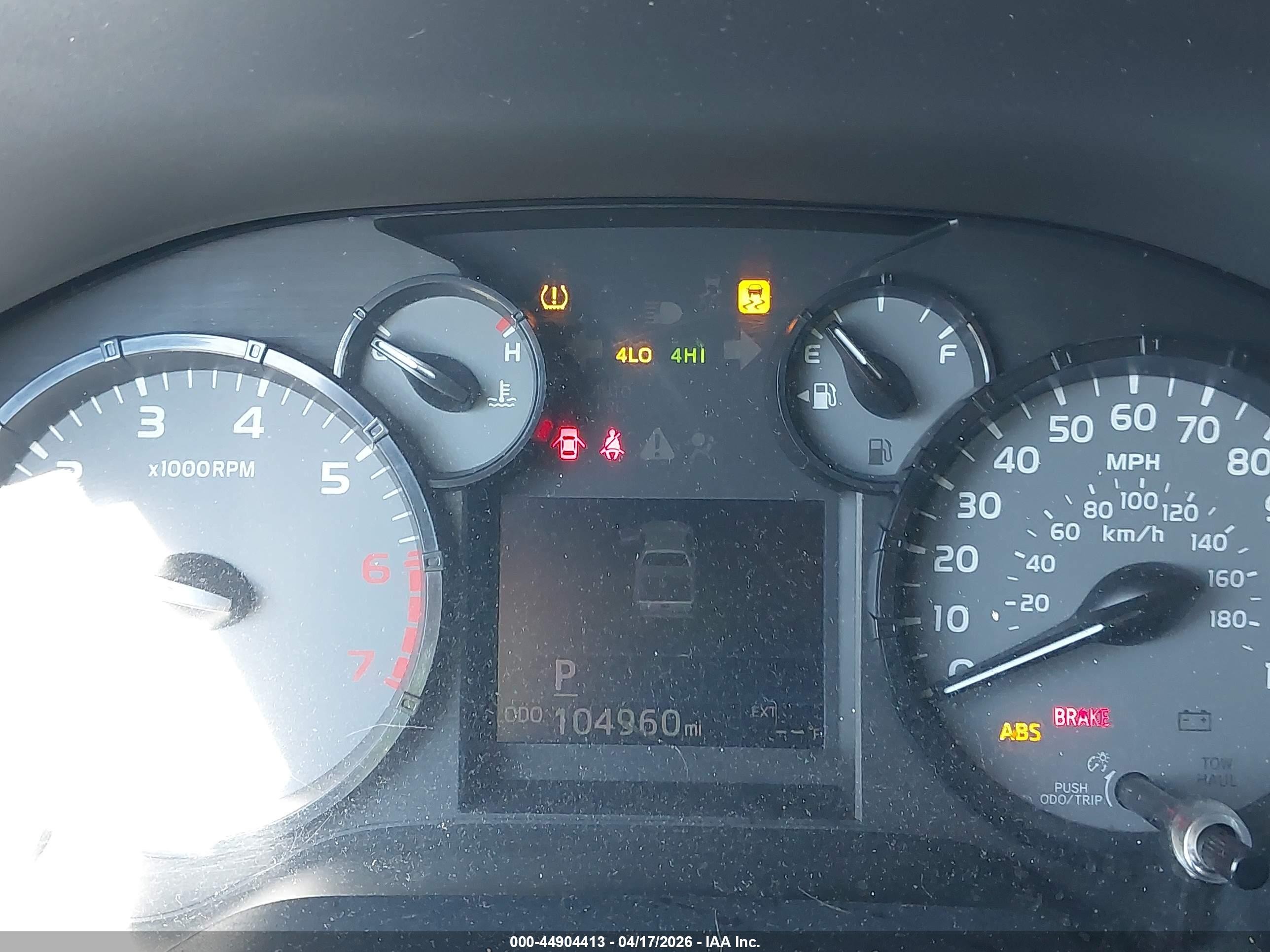 2015 Toyota Tundra Sr 4.6l V8 Серебряный vin: 5TFUM5F10FX063389