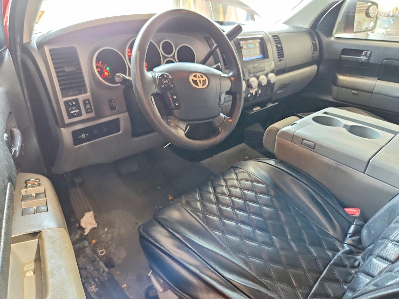 2010 Toyota Tundra Double Cab Sr5 Red vin: 5TFUM5F11AX011391