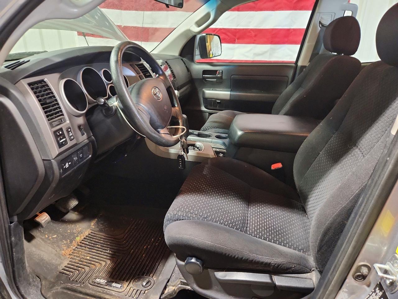 2010 Toyota Tundra Double Cab Sr5 Silver vin: 5TFUM5F11AX015702