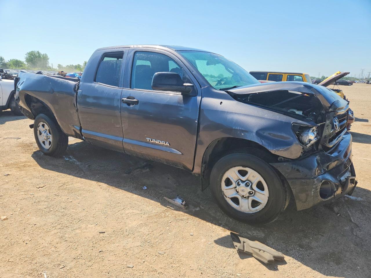 2011 Toyota Tundra Double Cab Sr5 Gray vin: 5TFUM5F11BX019895