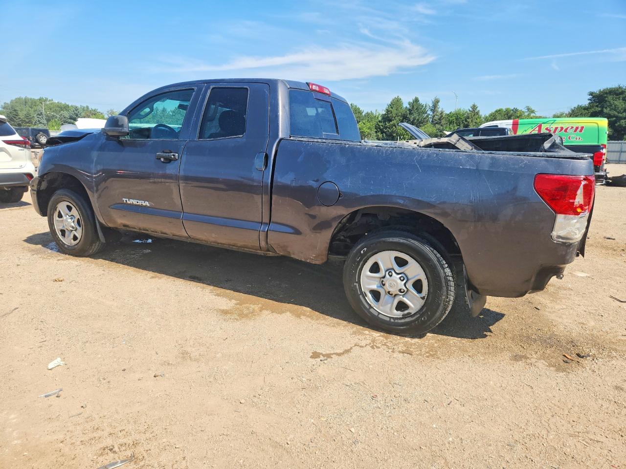 2011 Toyota Tundra Double Cab Sr5 Gray vin: 5TFUM5F11BX019895