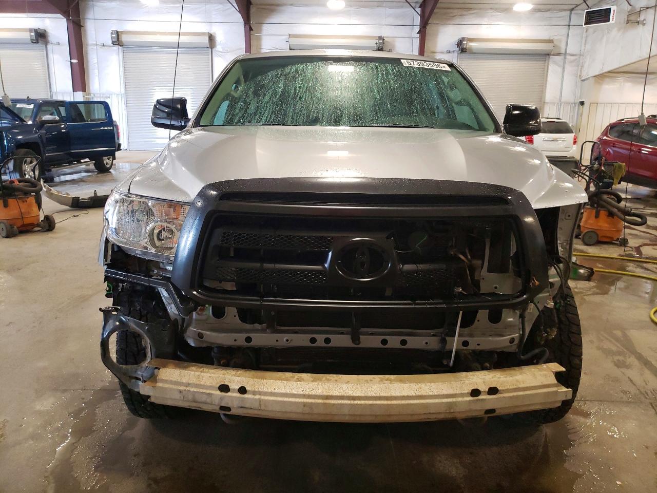 2011 Toyota Tundra Double Cab Sr5 Silver vin: 5TFUM5F11BX020979