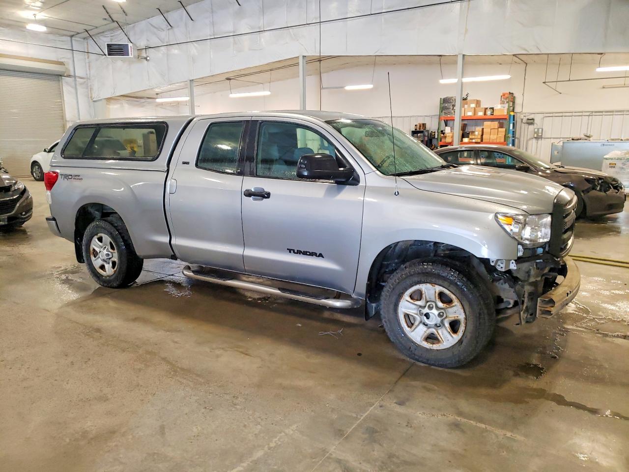 2011 Toyota Tundra Double Cab Sr5 Silver vin: 5TFUM5F11BX020979