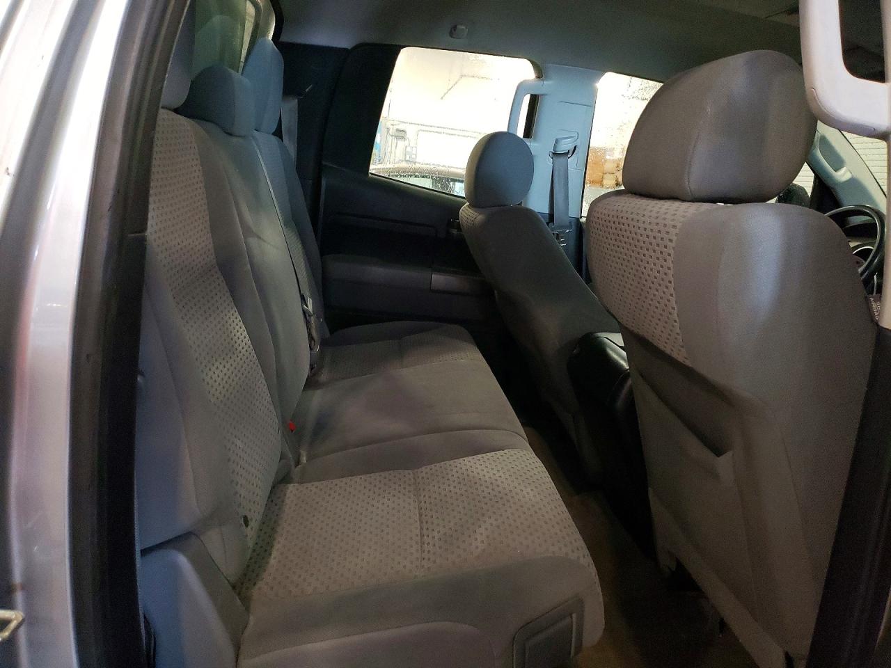 2011 Toyota Tundra Double Cab Sr5 Silver vin: 5TFUM5F11BX020979