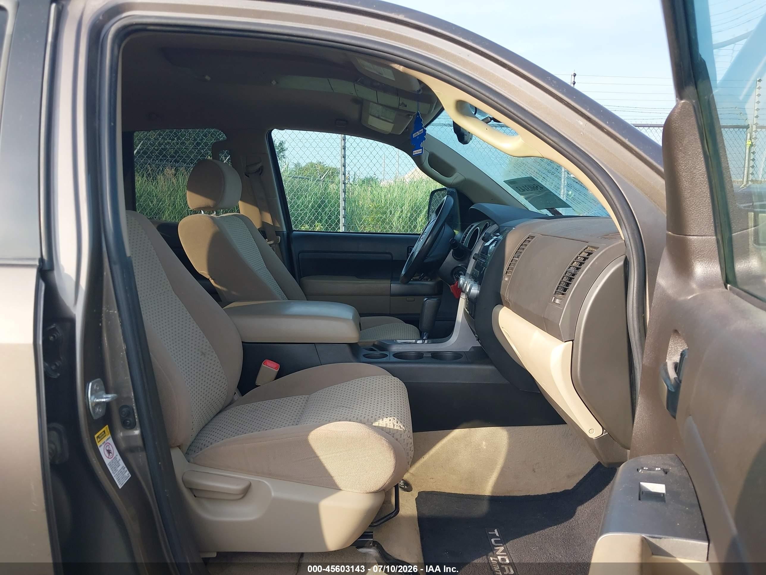 2011 Toyota Tundra Grade 4.6l V8 Gray vin: 5TFUM5F11BX024787