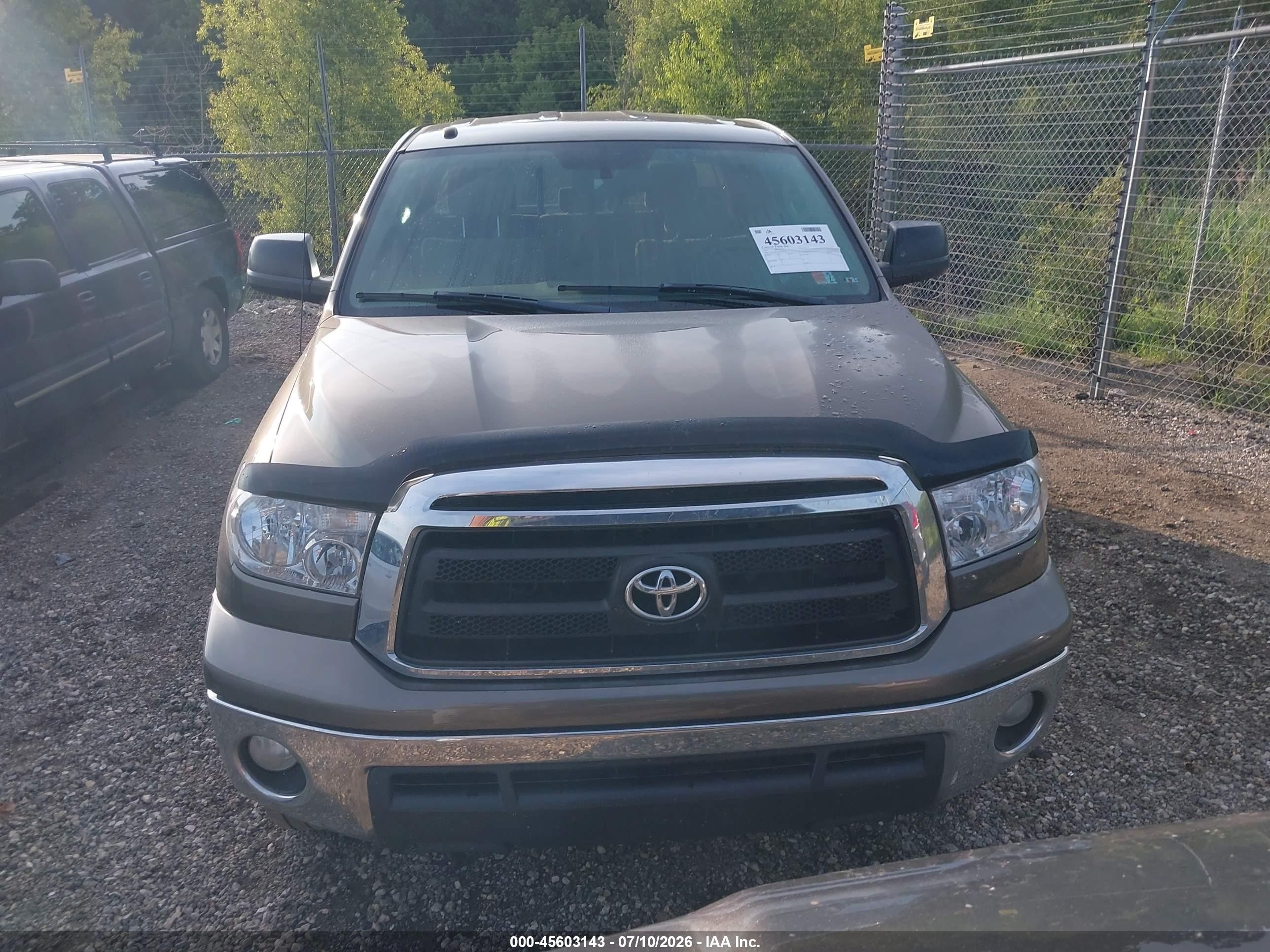 2011 Toyota Tundra Grade 4.6l V8 Gray vin: 5TFUM5F11BX024787