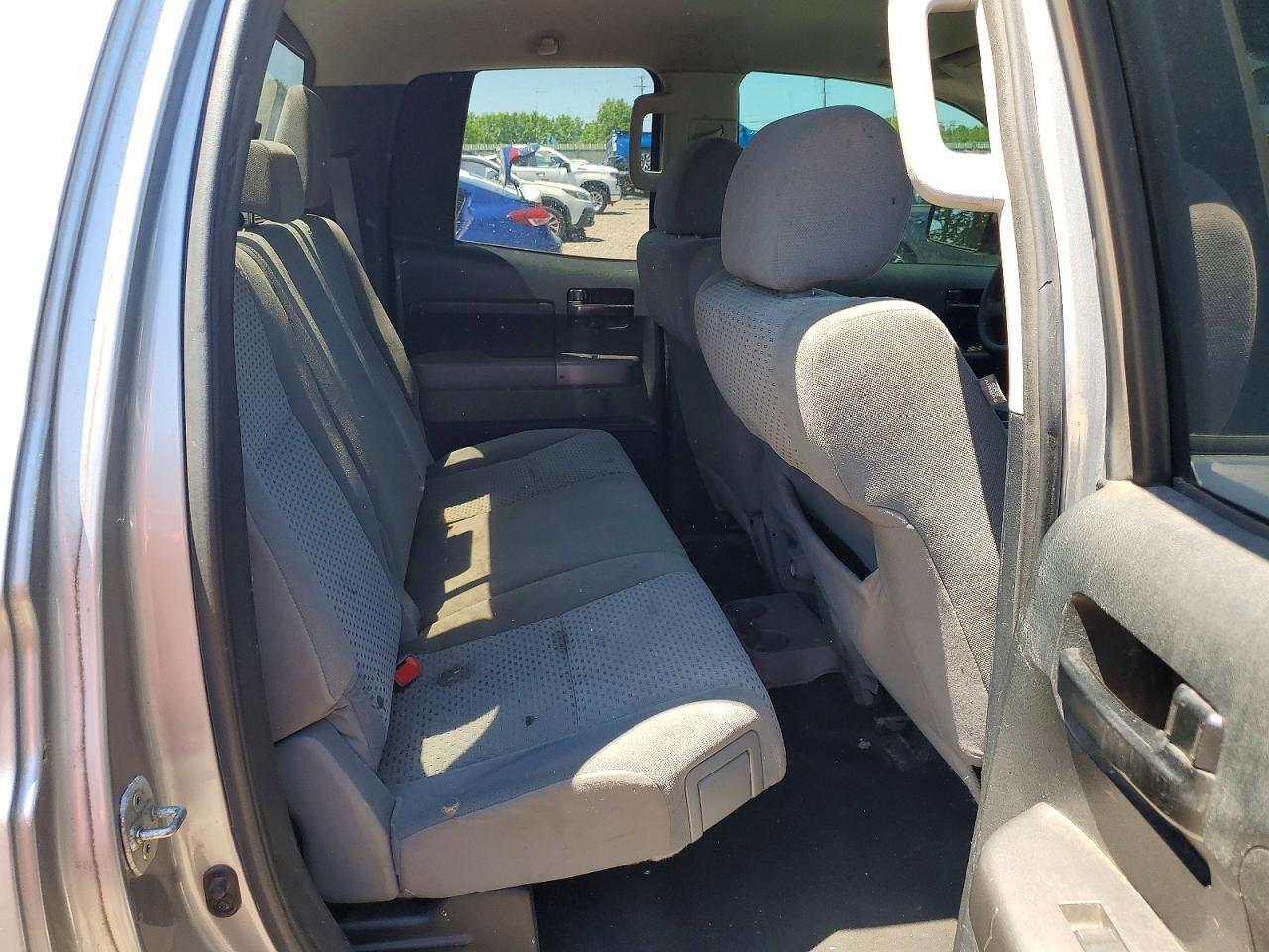 2012 Toyota Tundra Double Cab Sr5 Серебряный vin: 5TFUM5F11CX030476