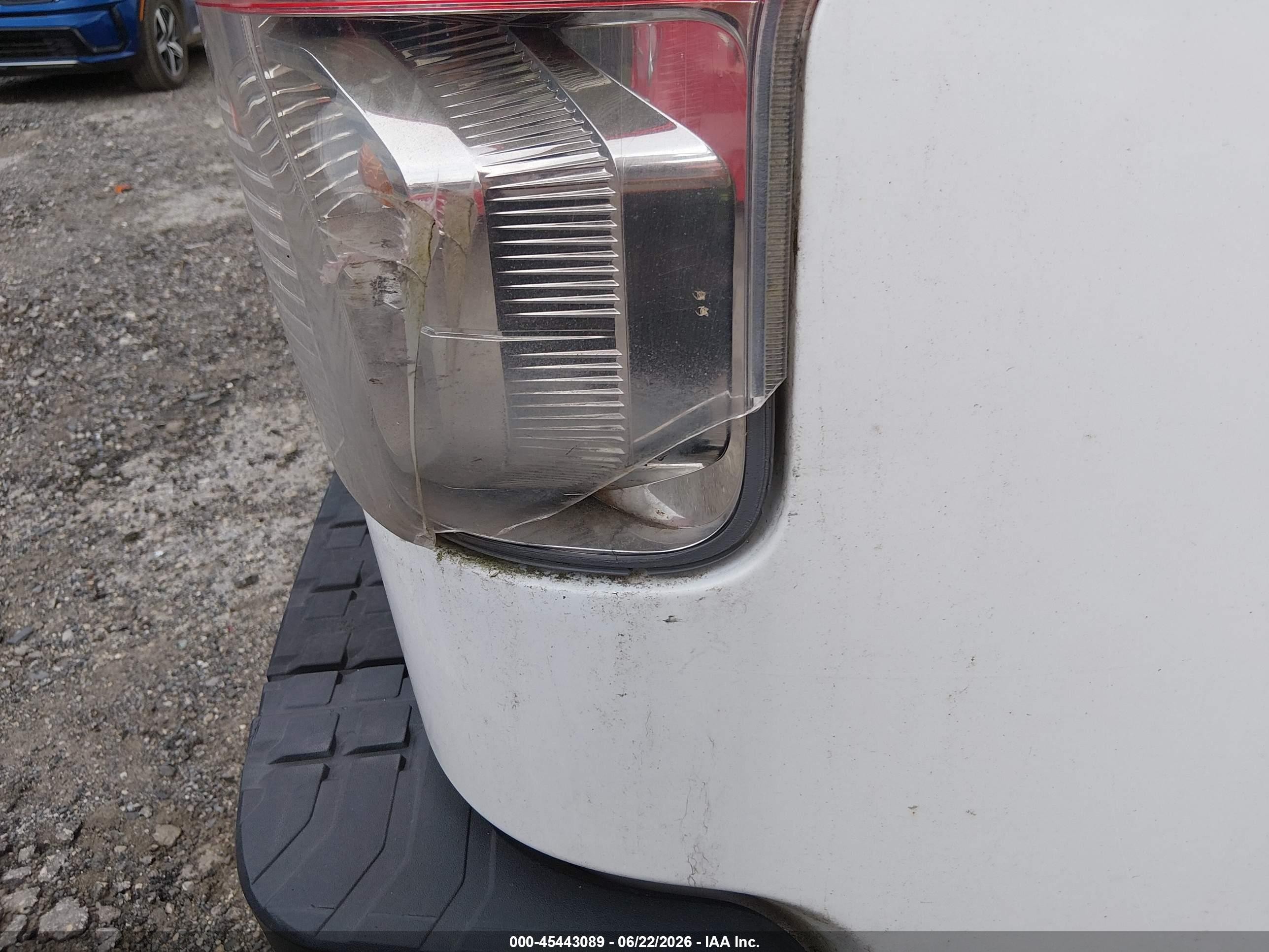 2013 Toyota Tundra Grade 4.6l V8 Белый vin: 5TFUM5F11DX041611