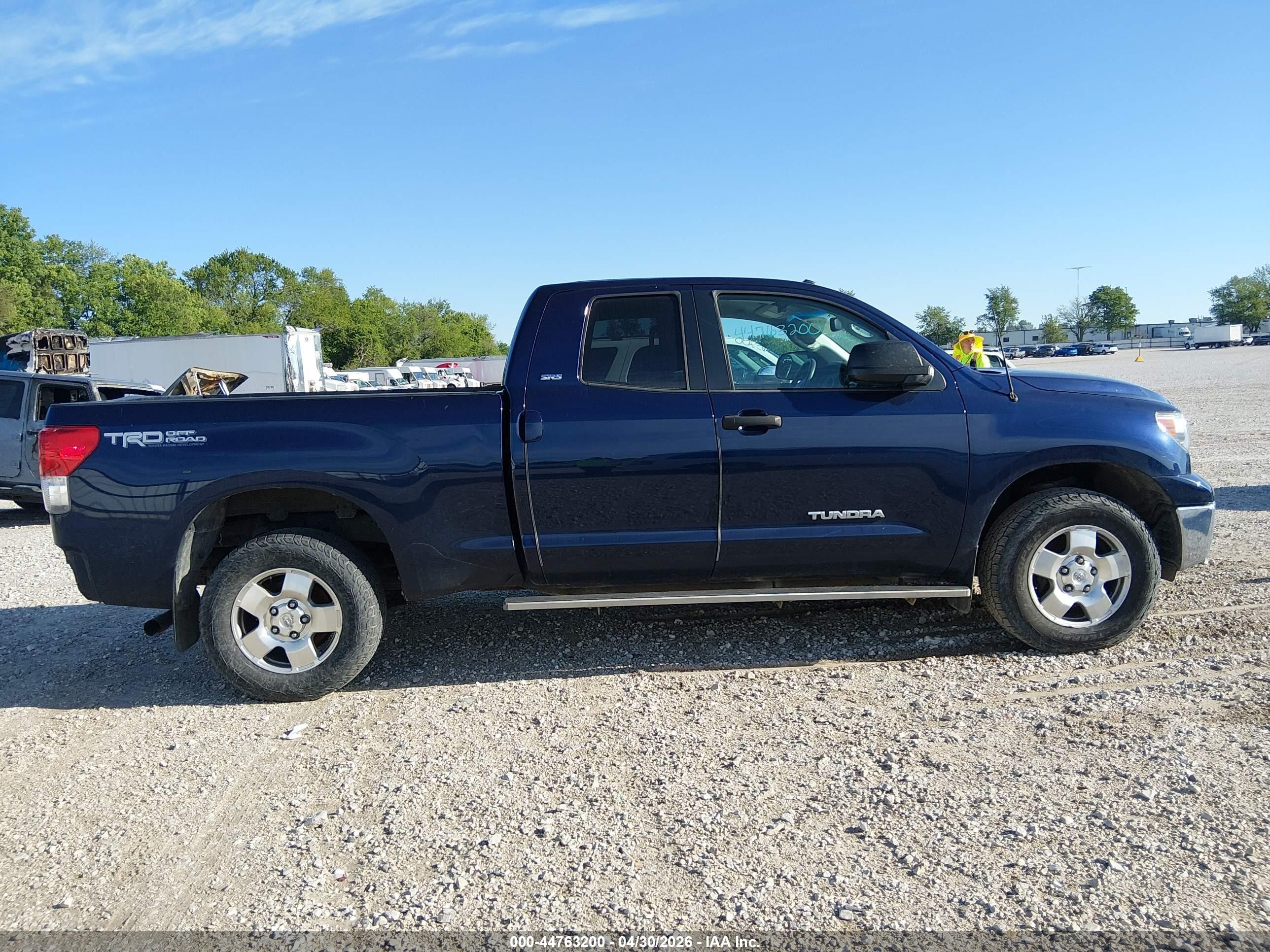 2012 Toyota Tundra Grade 4.6l V8 Blue vin: 5TFUM5F12CX032060