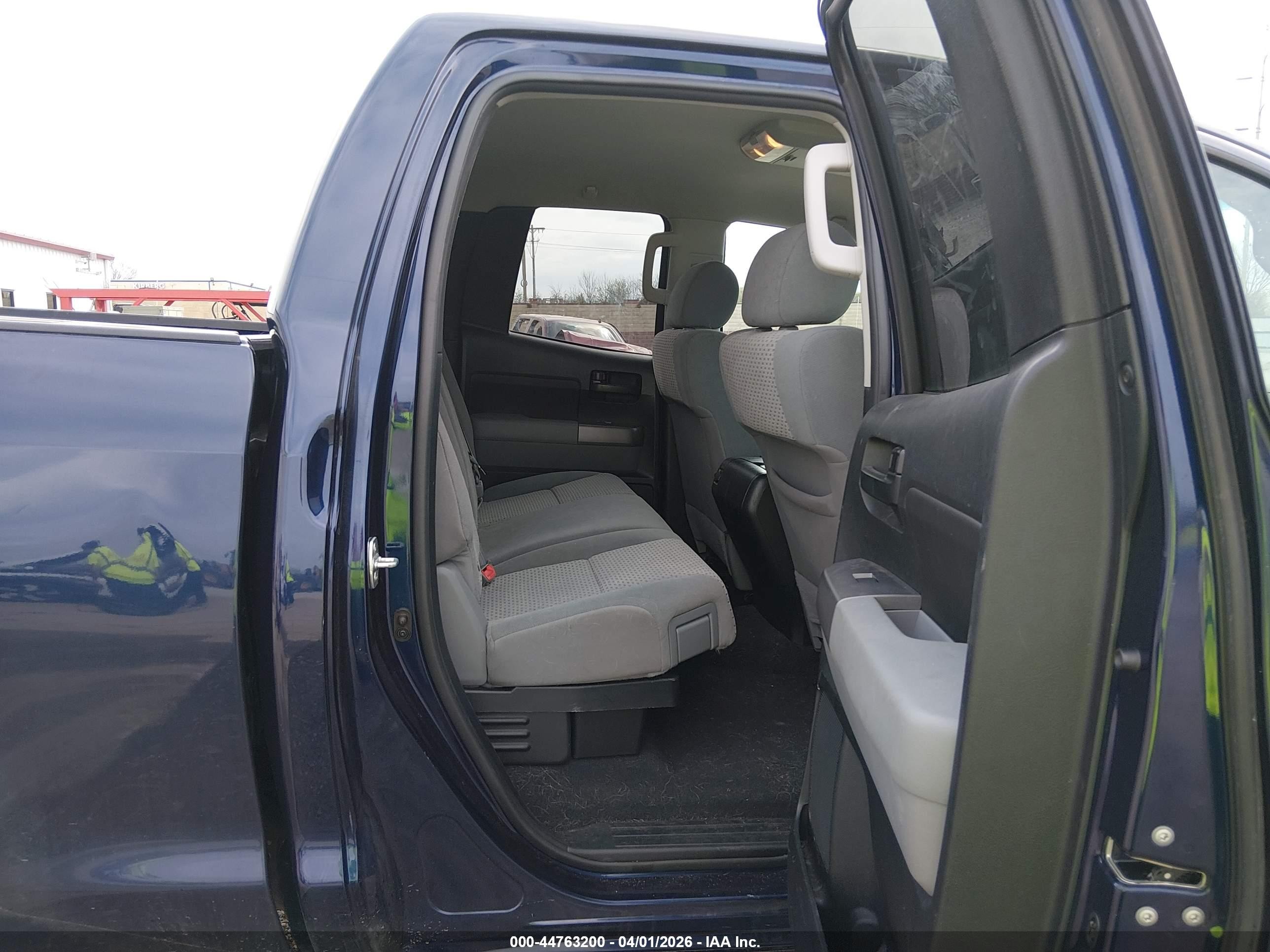 2012 Toyota Tundra Grade 4.6l V8 Blue vin: 5TFUM5F12CX032060