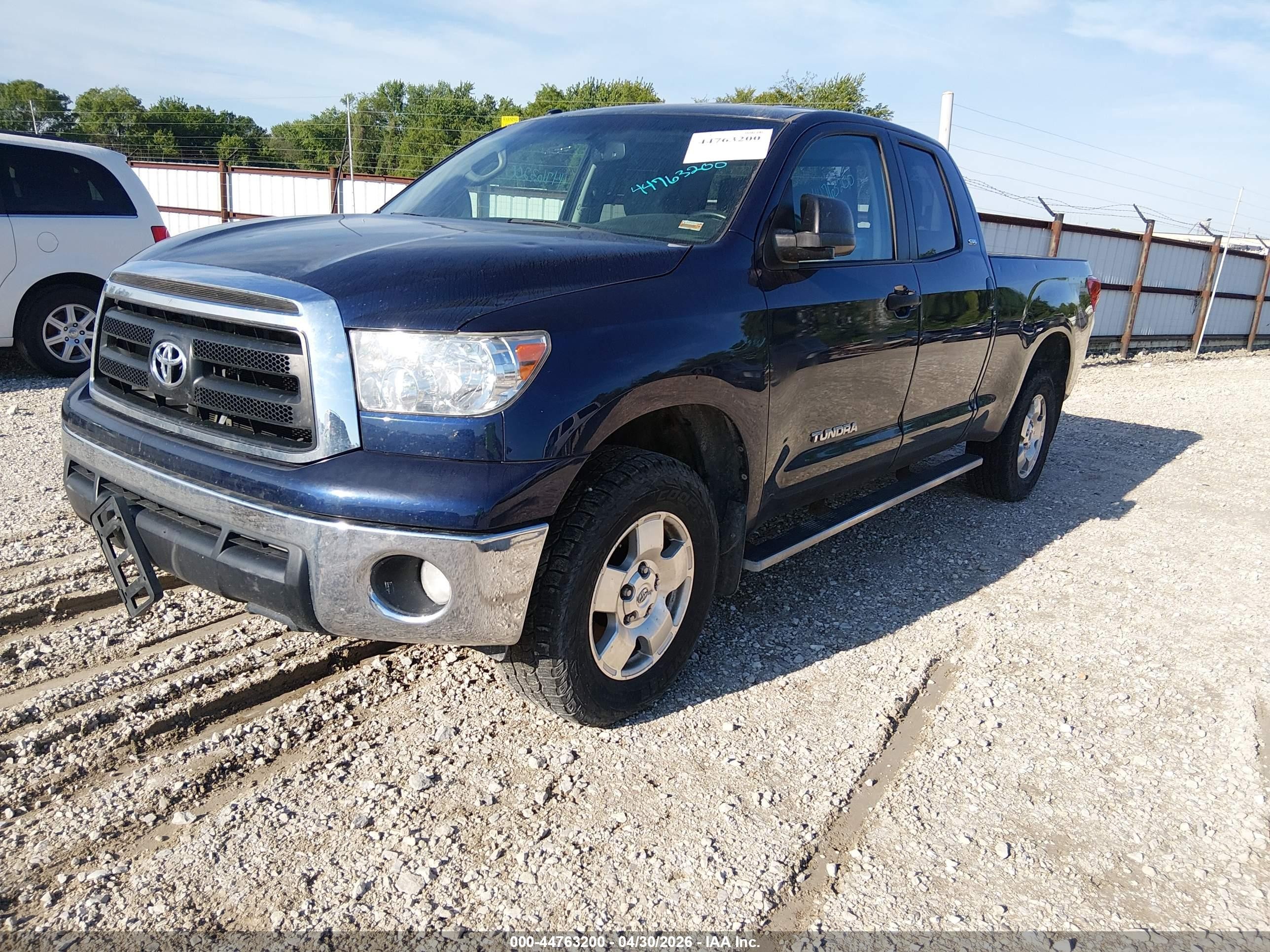2012 Toyota Tundra Grade 4.6l V8 Blue vin: 5TFUM5F12CX032060