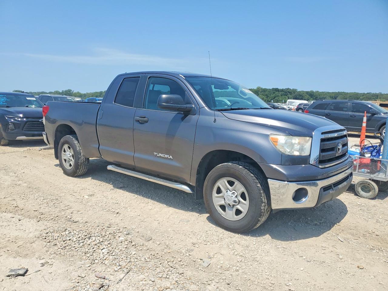 2013 Toyota Tundra Double Cab Sr5 Gray vin: 5TFUM5F12DX044372