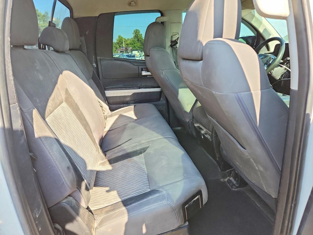 2015 Toyota Tundra Sr5 White vin: 5TFUM5F12FX060428