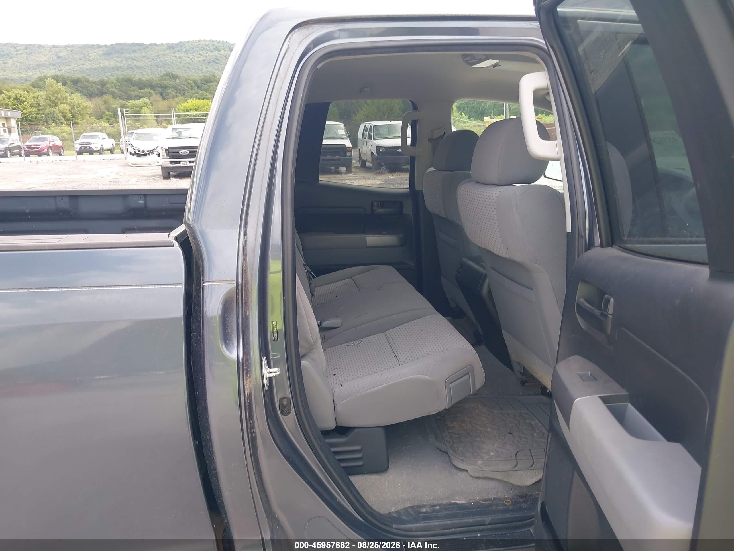2010 Toyota Tundra Grade 4.6l V8 Синий vin: 5TFUM5F13AX003616