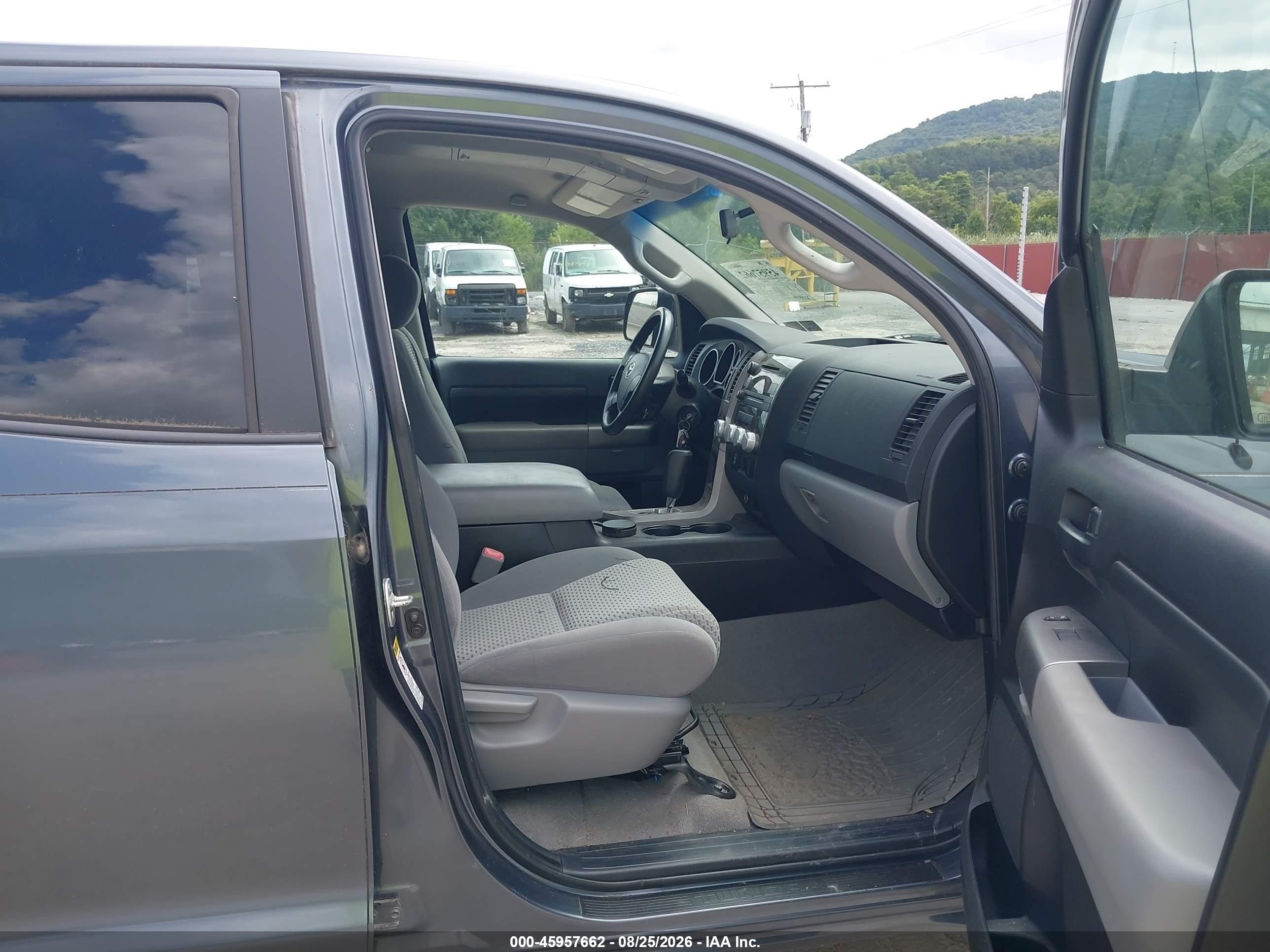 2010 Toyota Tundra Grade 4.6l V8 Синий vin: 5TFUM5F13AX003616