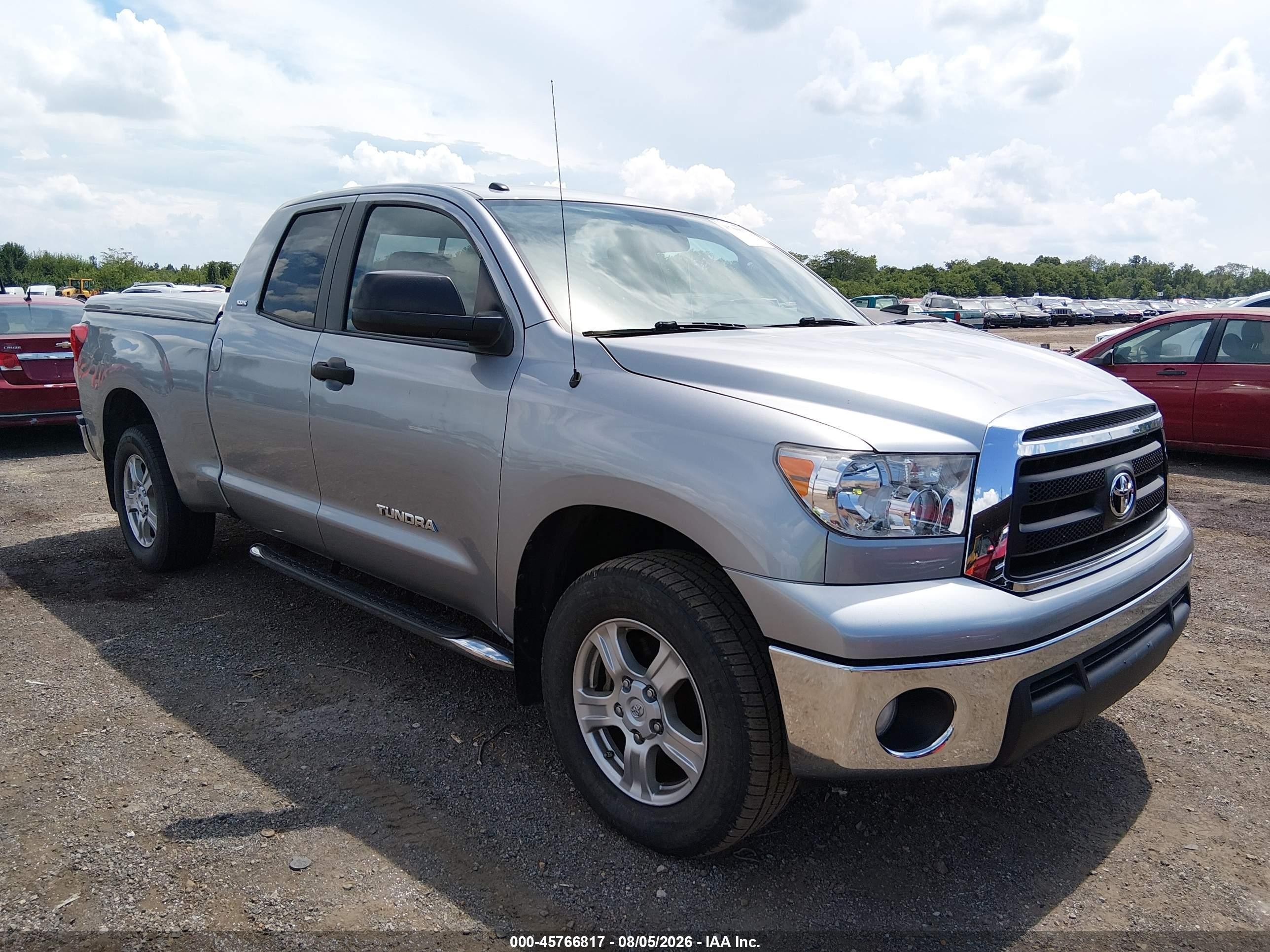 2011 Toyota Tundra Grade 4.6l V8 Серебряный vin: 5TFUM5F13BX020398