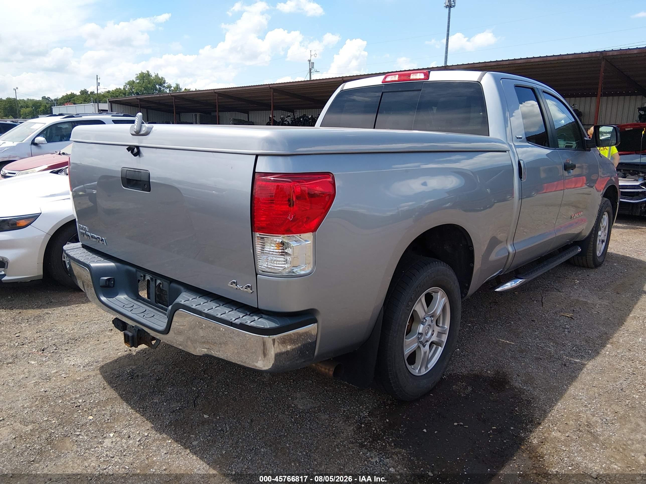 2011 Toyota Tundra Grade 4.6l V8 Silver vin: 5TFUM5F13BX020398