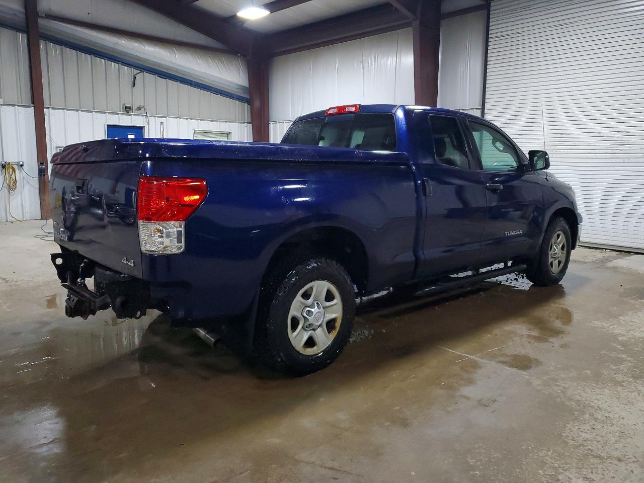 2011 Toyota Tundra Double Cab Sr5 Blue vin: 5TFUM5F13BX021860