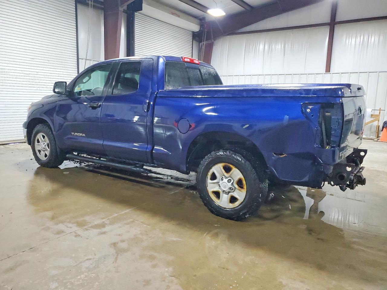 2011 Toyota Tundra Double Cab Sr5 Blue vin: 5TFUM5F13BX021860