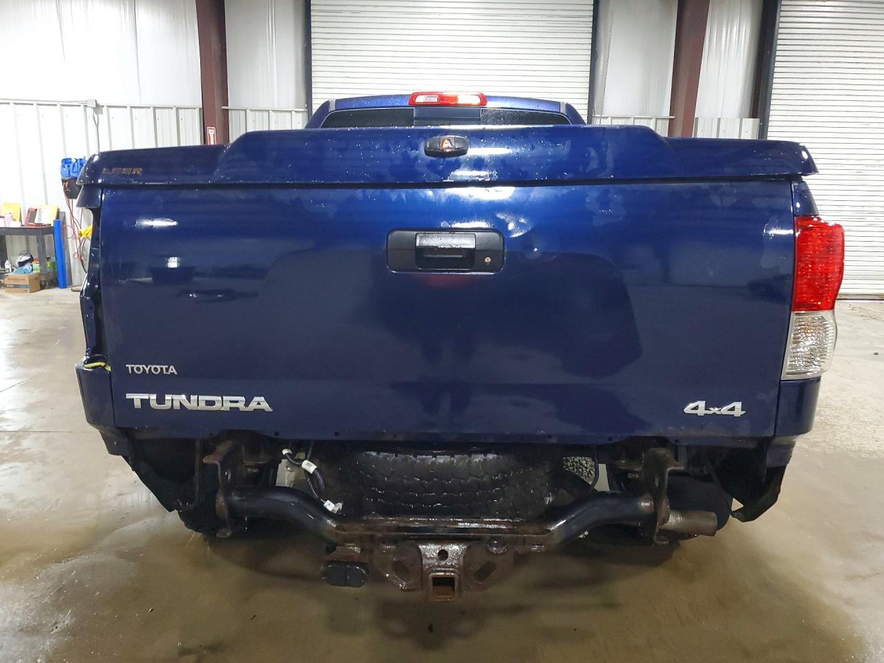 2011 Toyota Tundra Double Cab Sr5 Blue vin: 5TFUM5F13BX021860