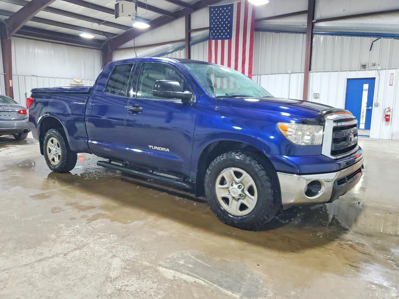 2011 Toyota Tundra Double Cab Sr5 Blue vin: 5TFUM5F13BX021860