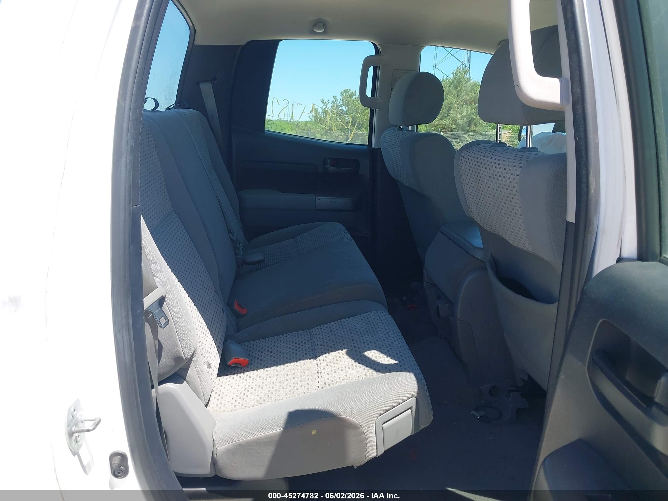 2011 Toyota Tundra Grade 4.6l V8 Белый vin: 5TFUM5F13BX021891
