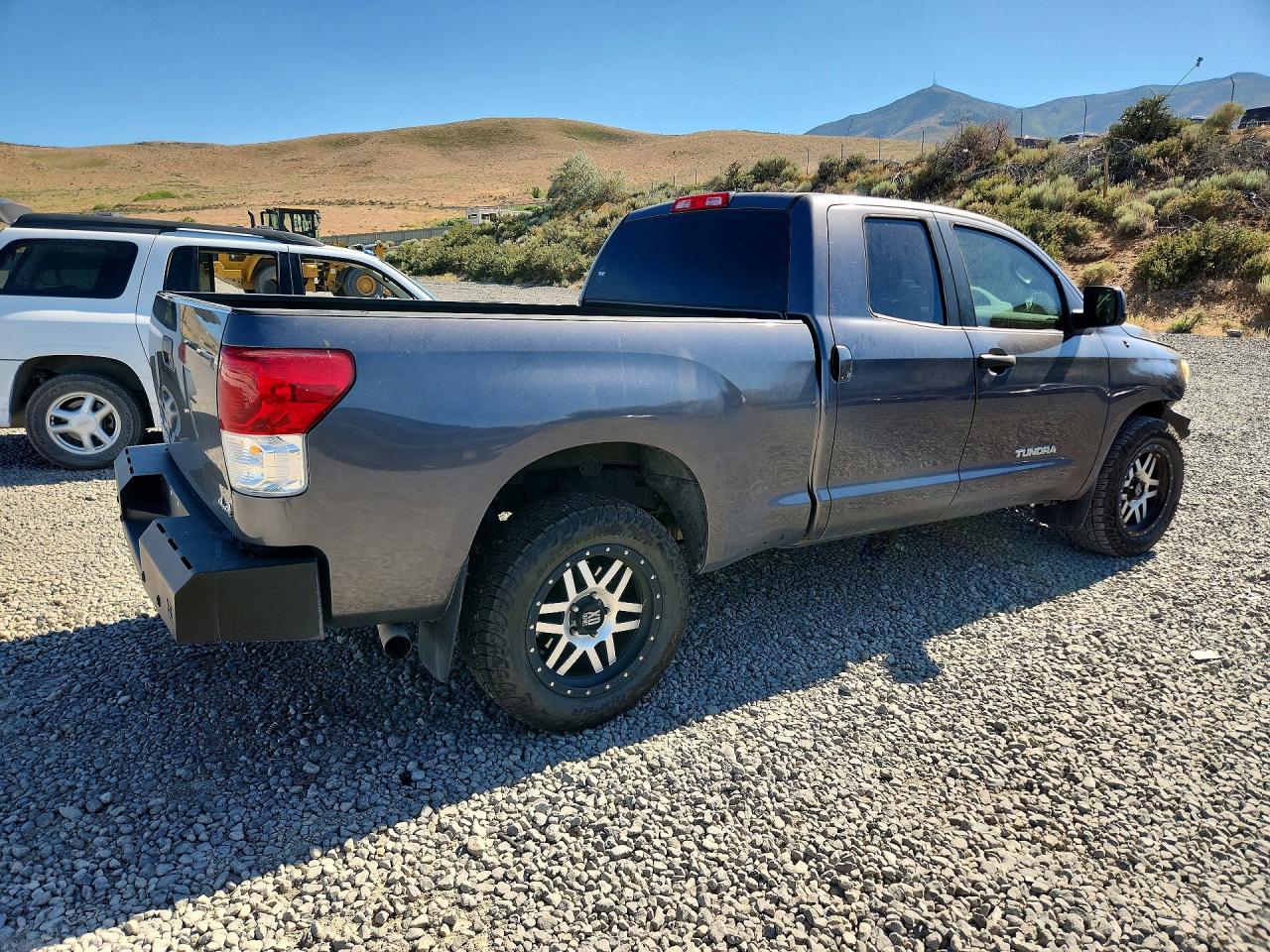 2011 Toyota Tundra Double Cab Sr5 Угольный vin: 5TFUM5F13BX027075