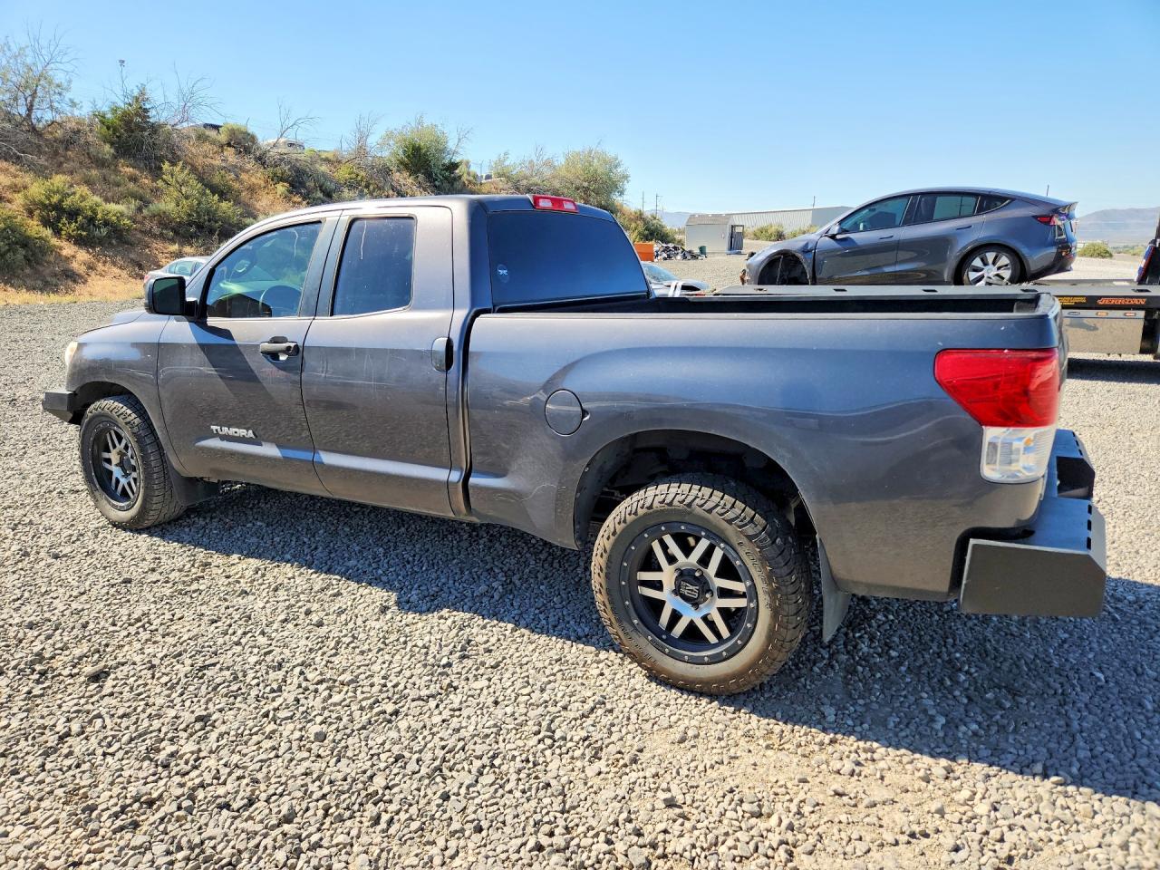 2011 Toyota Tundra Double Cab Sr5 Угольный vin: 5TFUM5F13BX027075