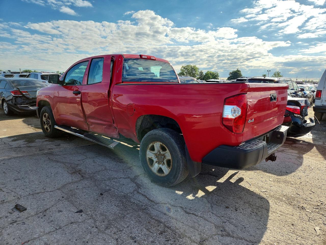2014 Toyota Tundra Sr Red vin: 5TFUM5F13EX055818