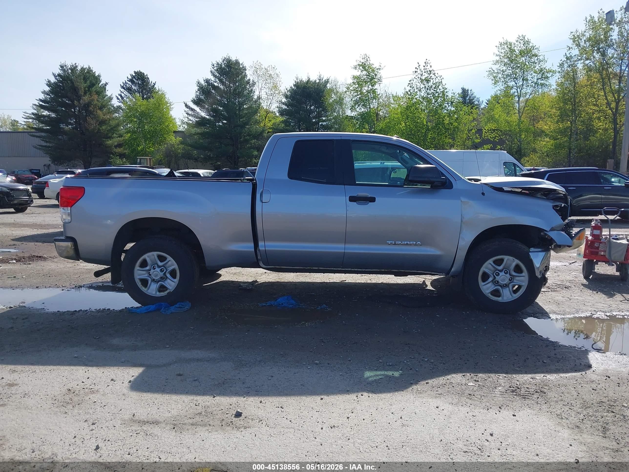 2010 Toyota Tundra Grade 4.6l V8 Silver vin: 5TFUM5F14AX011854