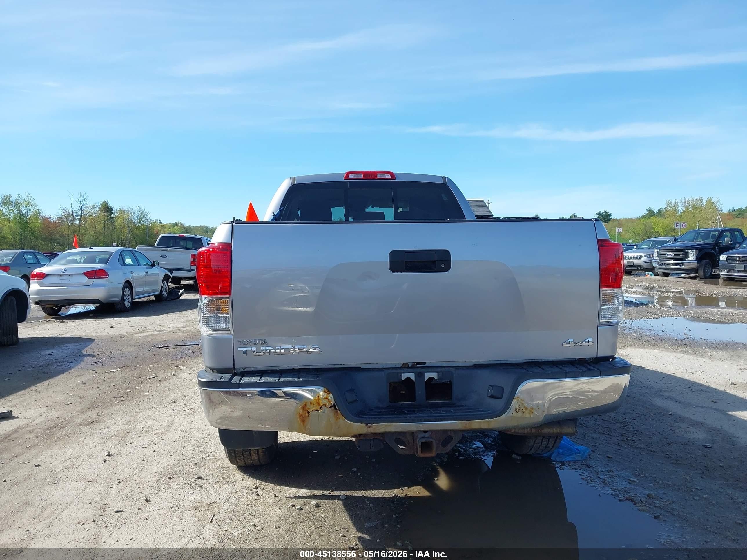 2010 Toyota Tundra Grade 4.6l V8 Silver vin: 5TFUM5F14AX011854