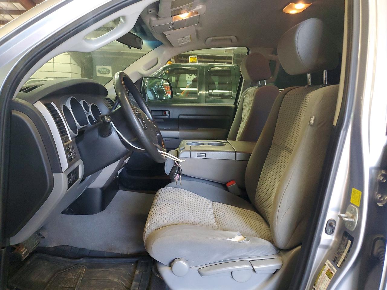 2010 Toyota Tundra Double Cab Sr5 Silver vin: 5TFUM5F14AX013328