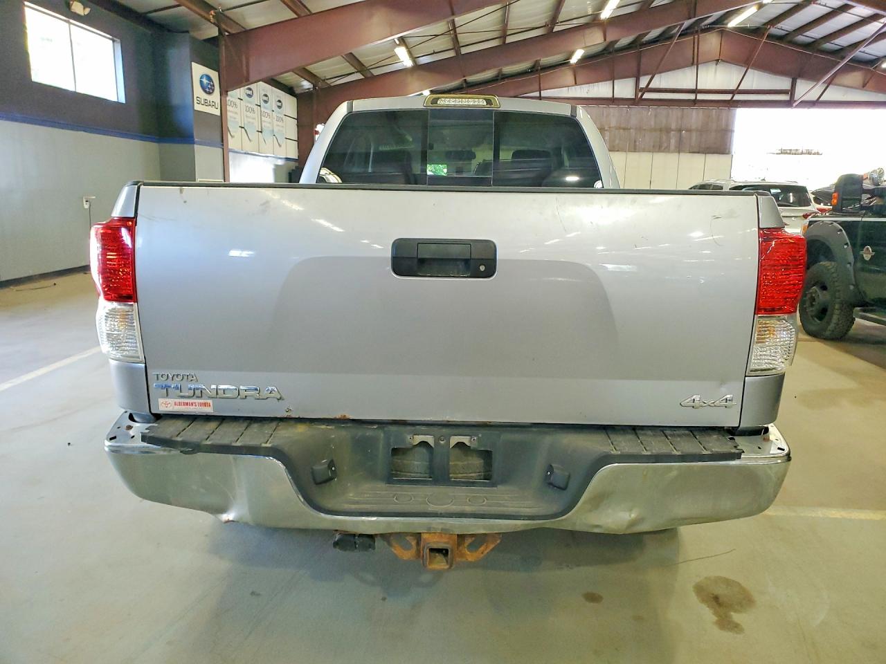 2010 Toyota Tundra Double Cab Sr5 Silver vin: 5TFUM5F14AX013328