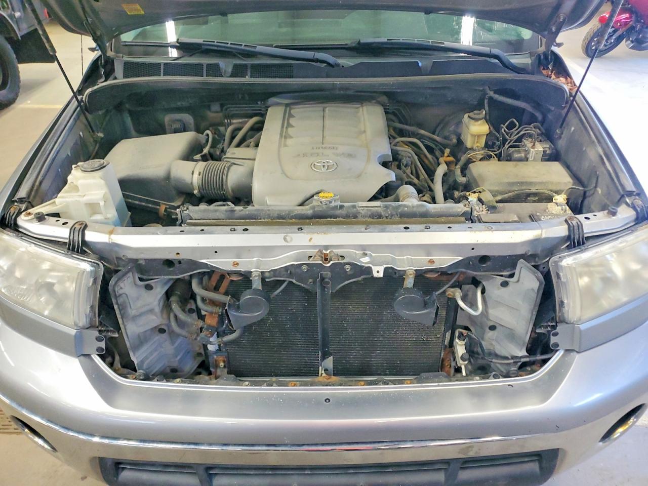 2010 Toyota Tundra Double Cab Sr5 Silver vin: 5TFUM5F14AX013328