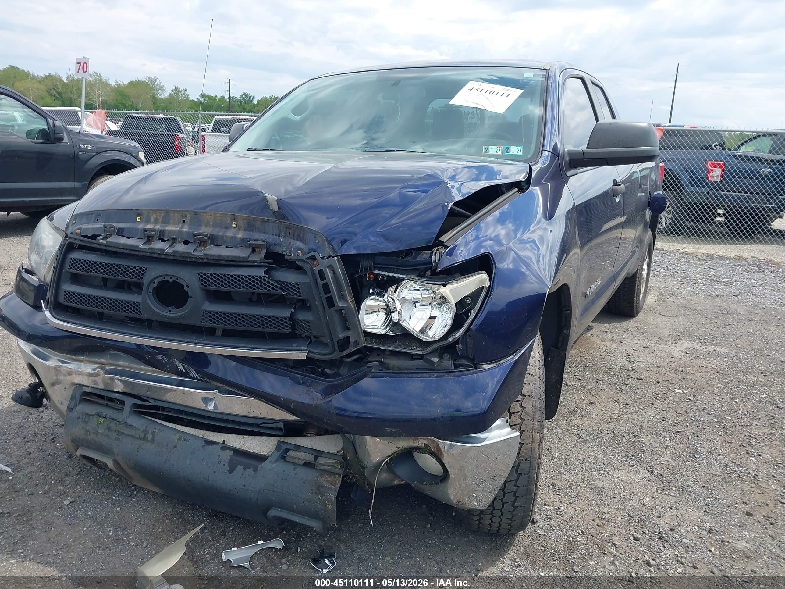 2011 Toyota Tundra Grade 4.6l V8 Blue vin: 5TFUM5F14BX019020