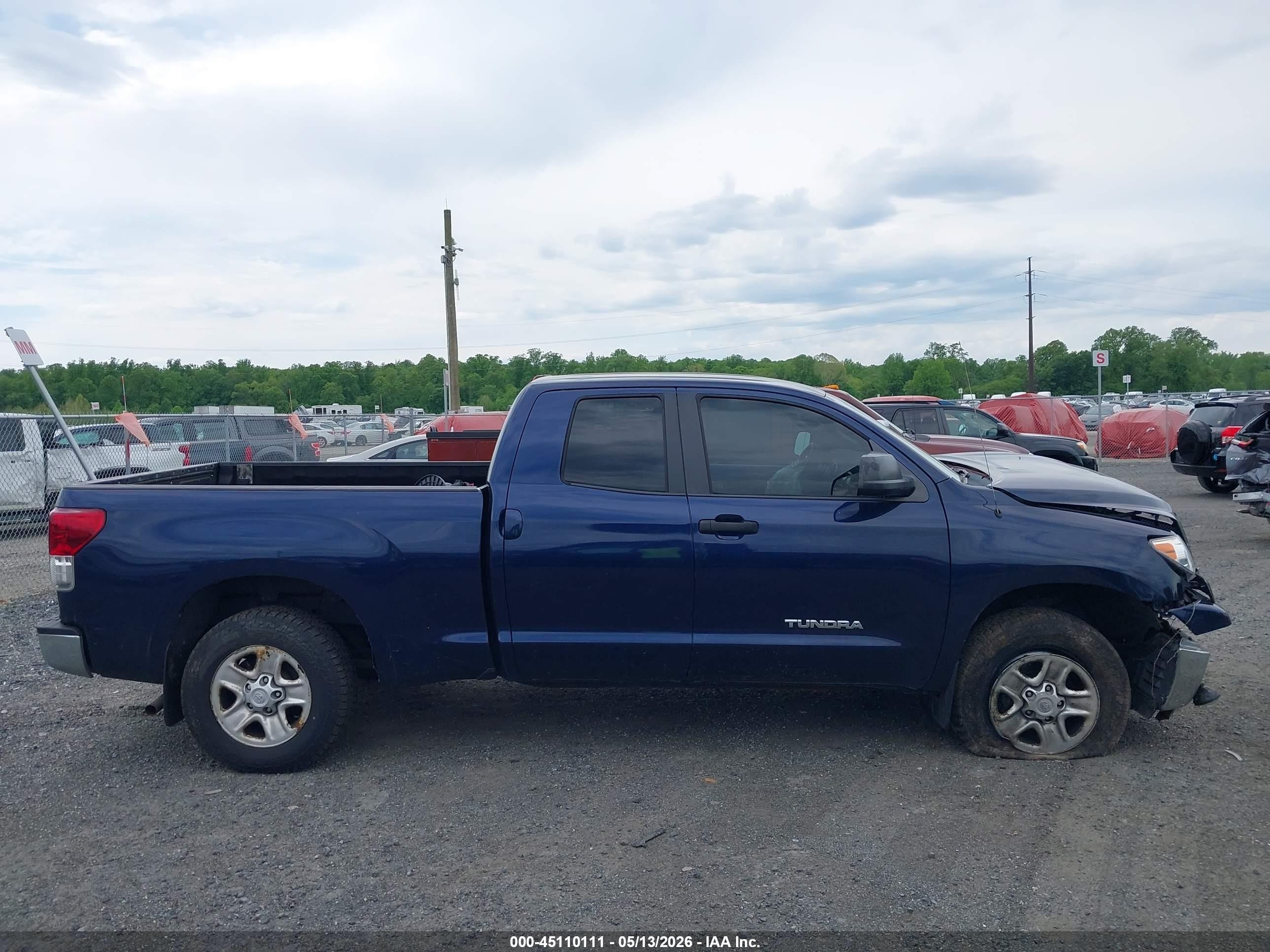 2011 Toyota Tundra Grade 4.6l V8 Blue vin: 5TFUM5F14BX019020
