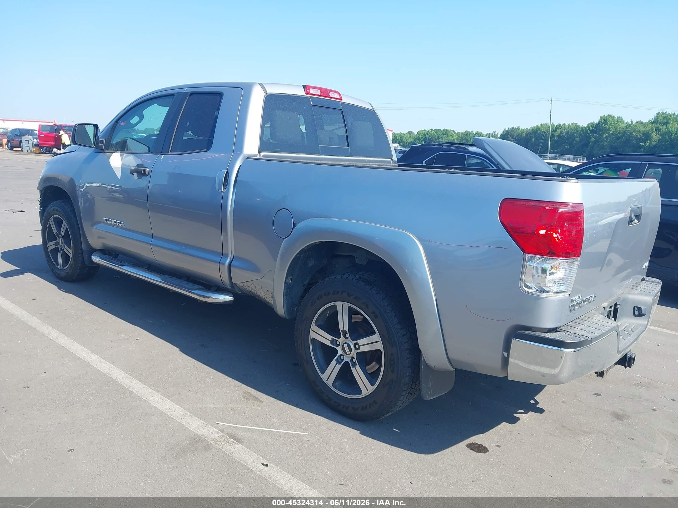 2012 Toyota Tundra Grade 4.6l V8 Silver vin: 5TFUM5F14CX029337