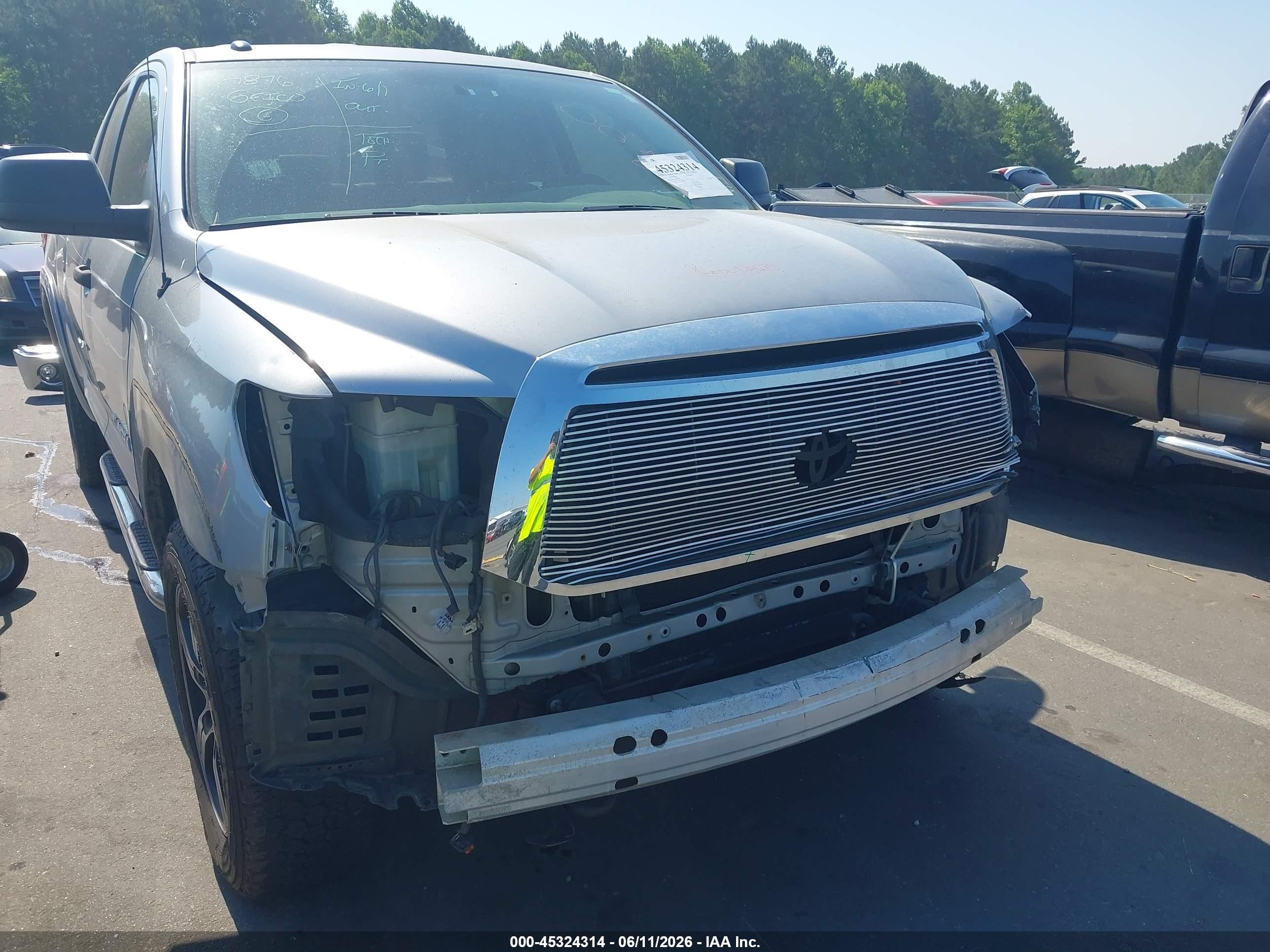 2012 Toyota Tundra Grade 4.6l V8 Silver vin: 5TFUM5F14CX029337