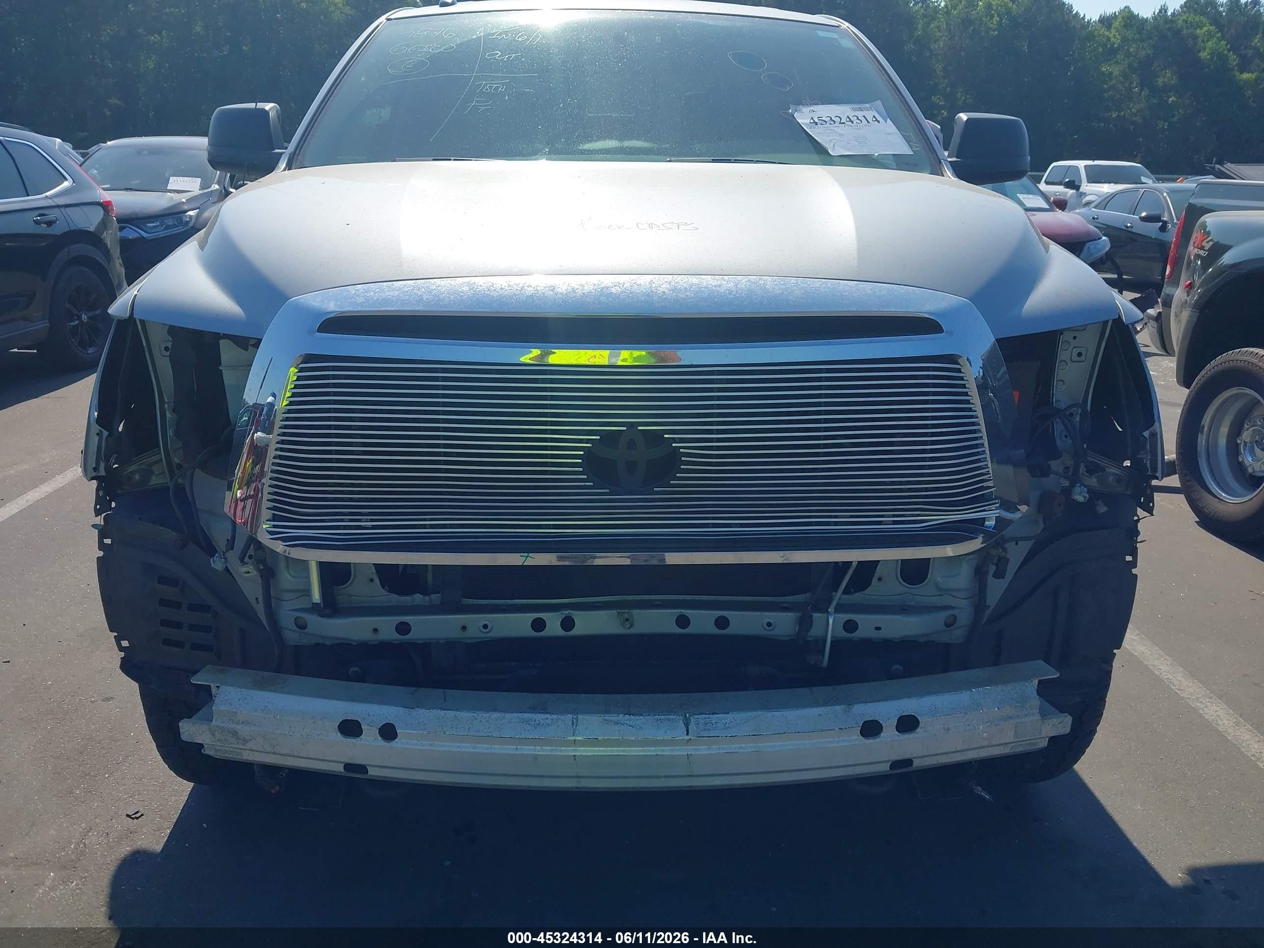 2012 Toyota Tundra Grade 4.6l V8 Silver vin: 5TFUM5F14CX029337