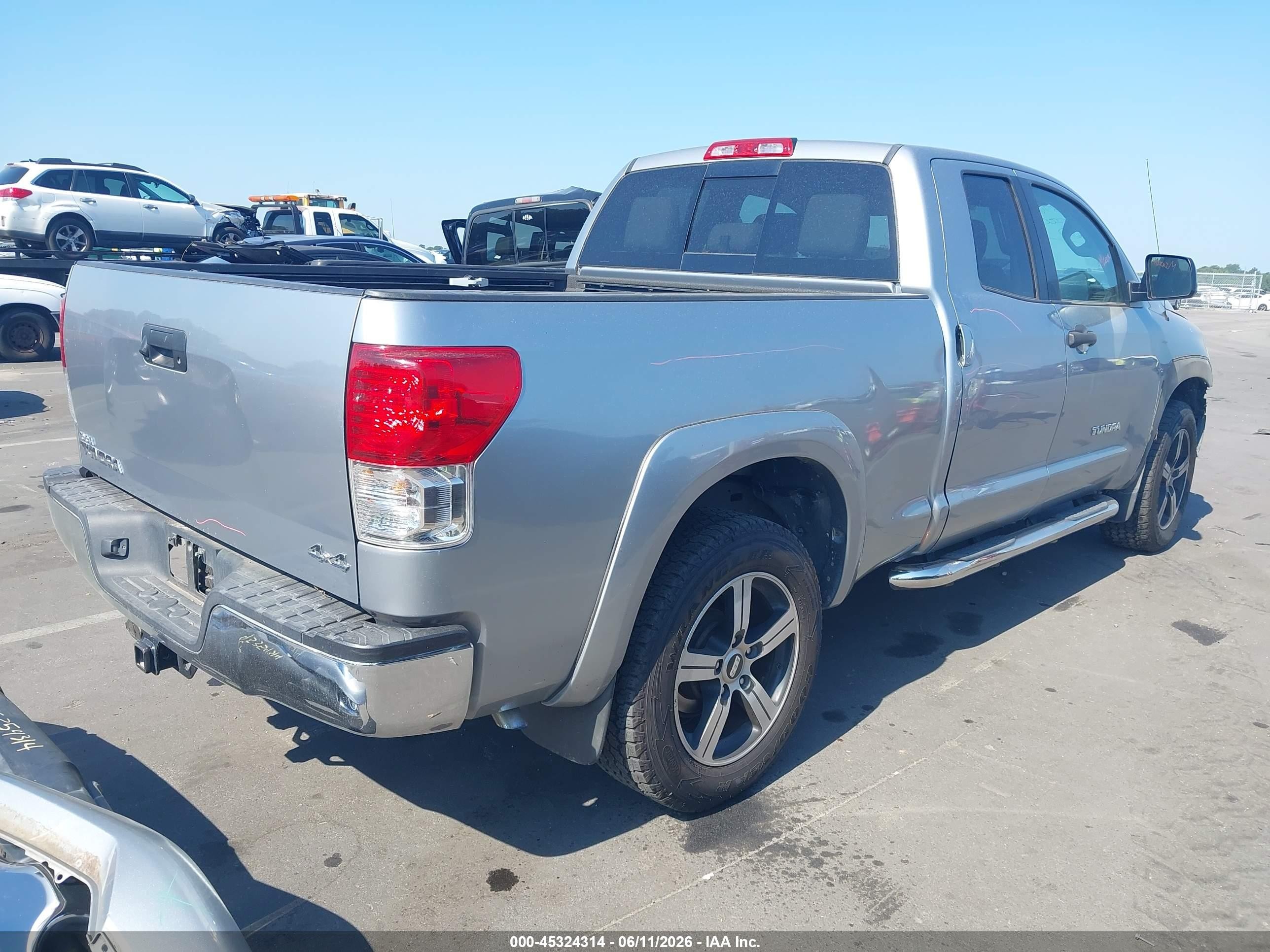 2012 Toyota Tundra Grade 4.6l V8 Silver vin: 5TFUM5F14CX029337