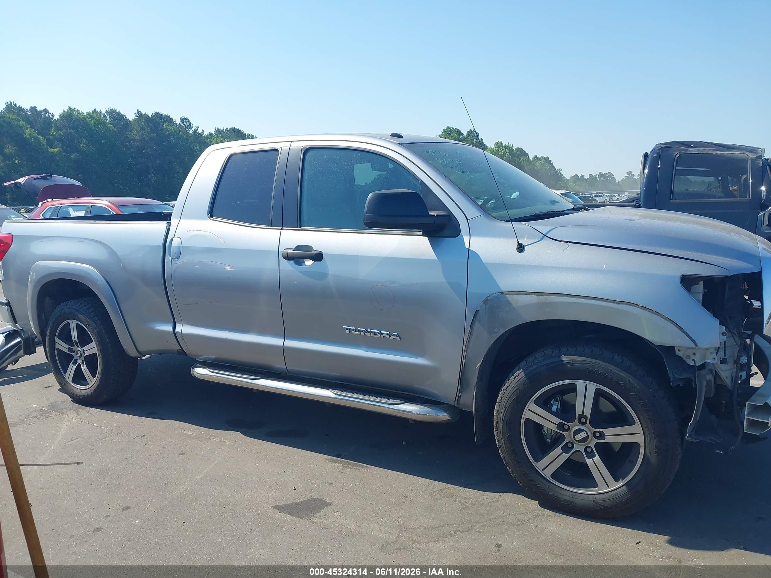 2012 Toyota Tundra Grade 4.6l V8 Silver vin: 5TFUM5F14CX029337