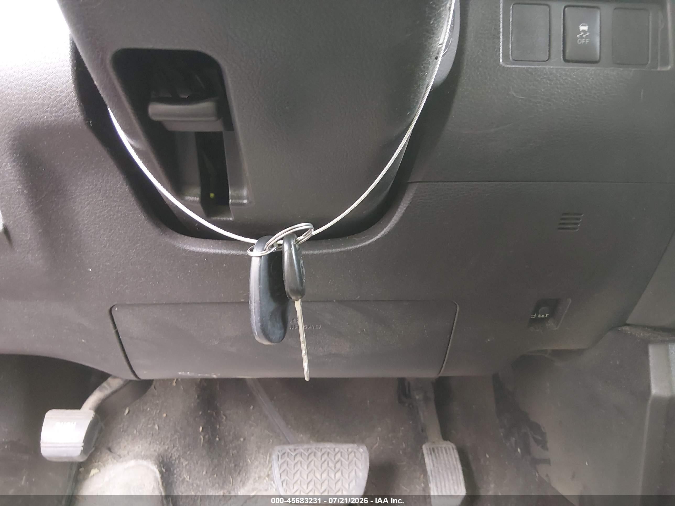 2014 Toyota Tundra Sr 4.6l V8 Красный vin: 5TFUM5F14EX055116
