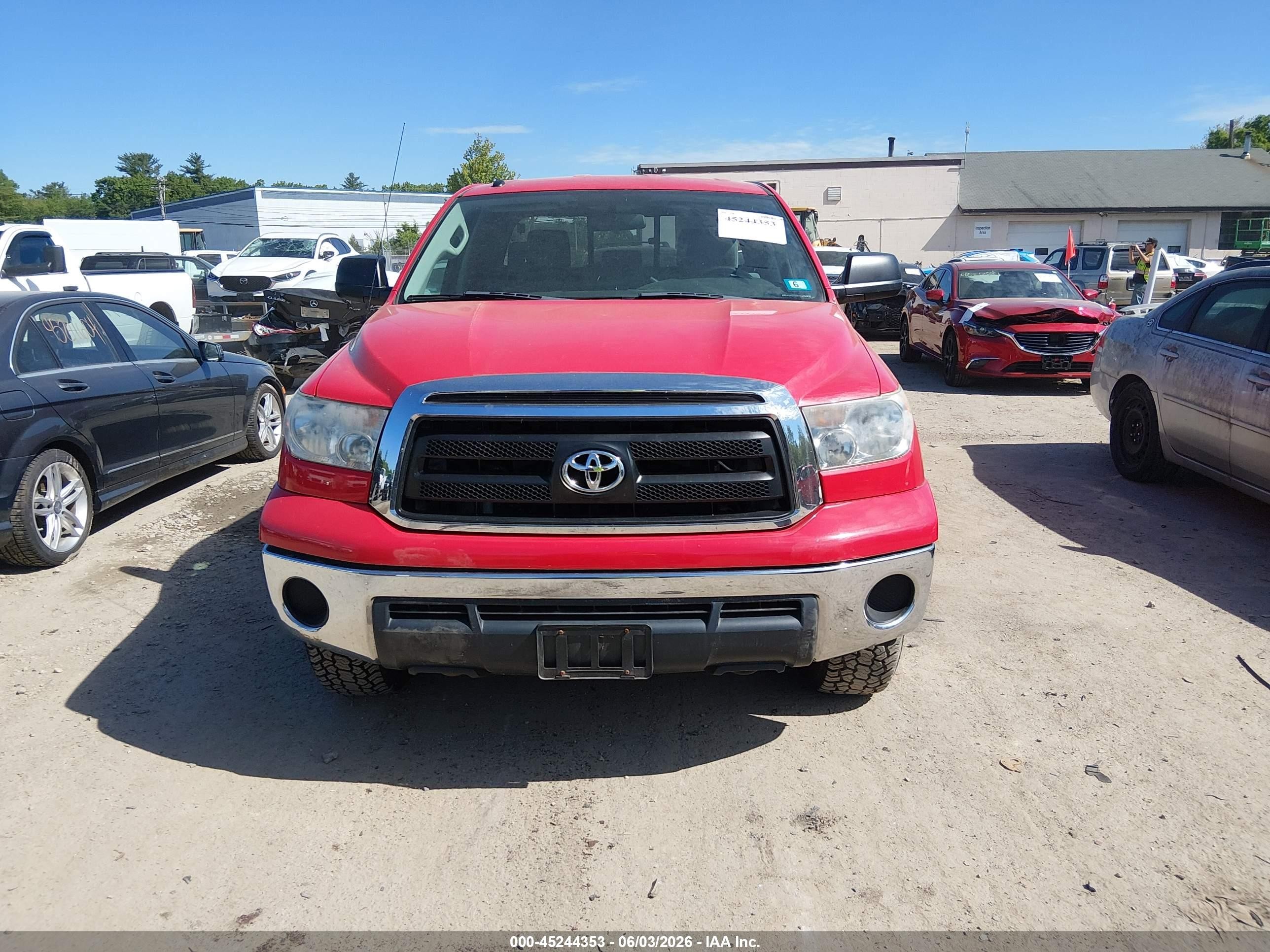 2011 Toyota Tundra Grade 4.6l V8 Красный vin: 5TFUM5F15BX025232
