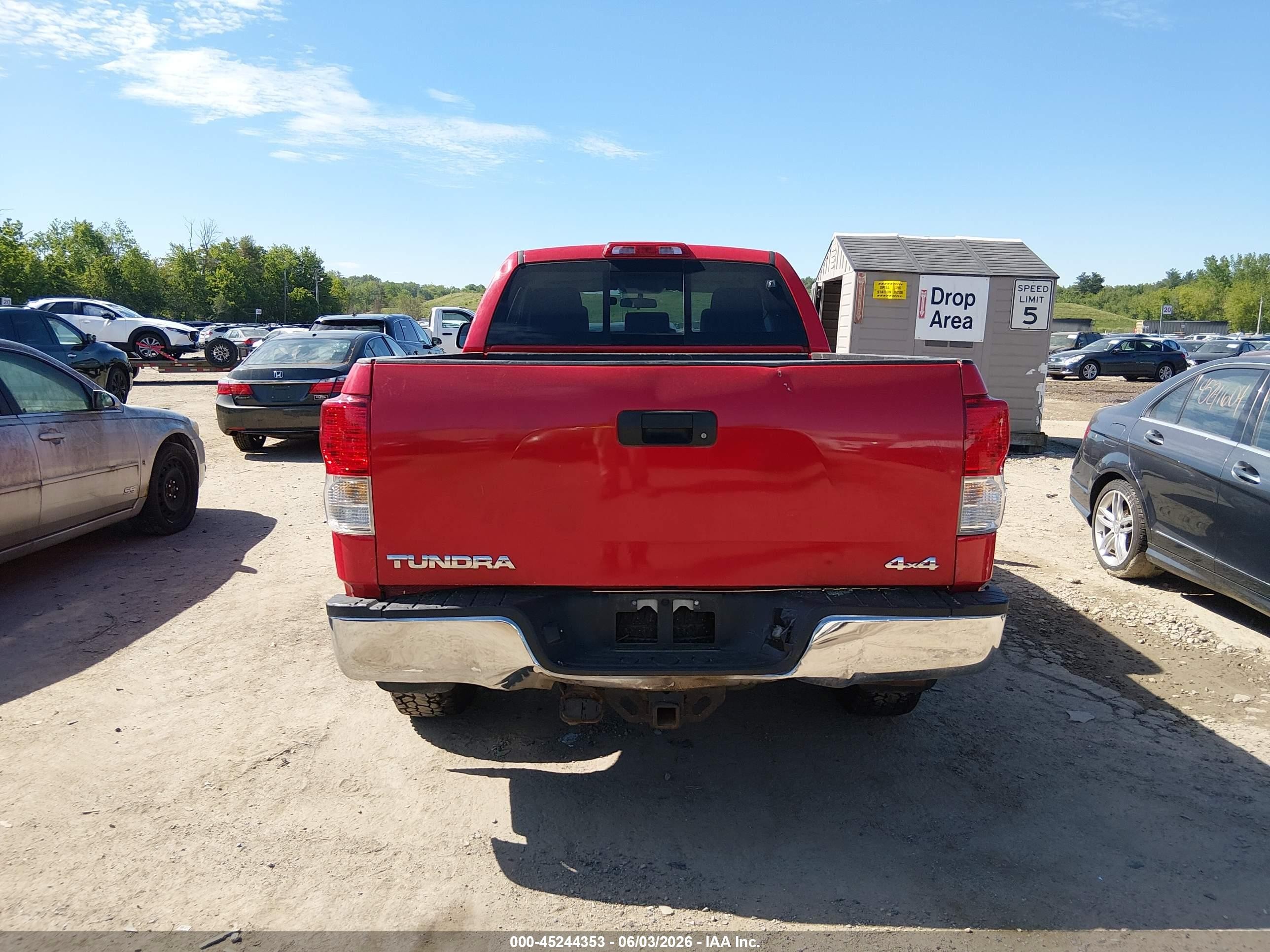 2011 Toyota Tundra Grade 4.6l V8 Красный vin: 5TFUM5F15BX025232