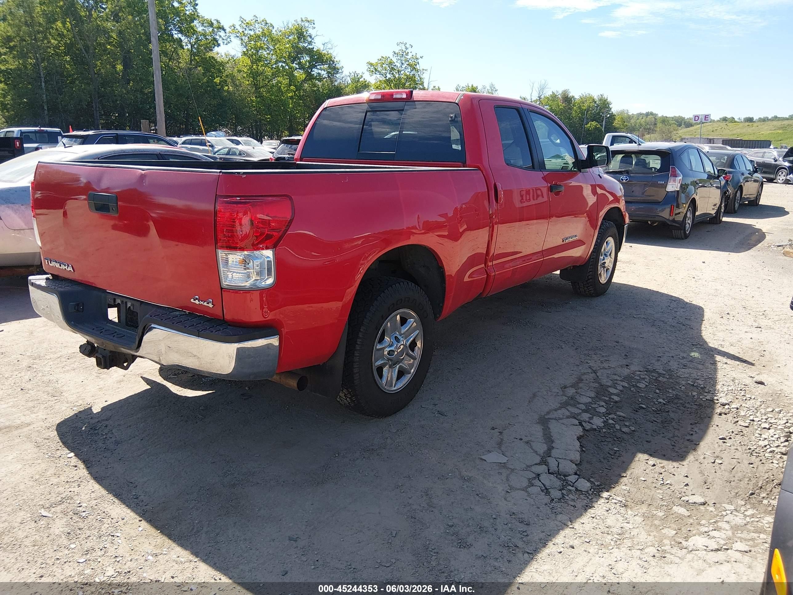 2011 Toyota Tundra Grade 4.6l V8 Красный vin: 5TFUM5F15BX025232