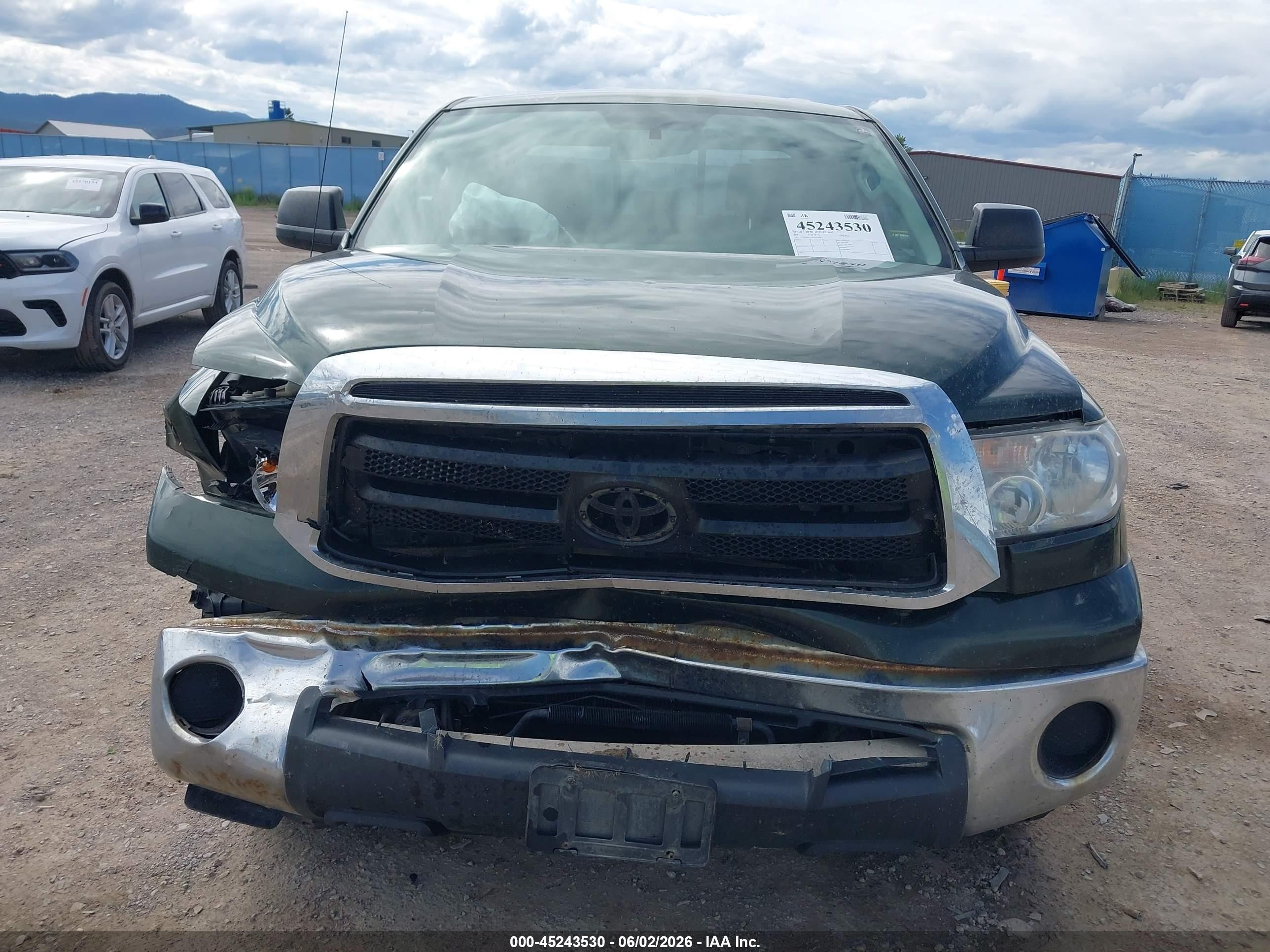 2011 Toyota Tundra Grade 4.6l V8 Green vin: 5TFUM5F15BX026428