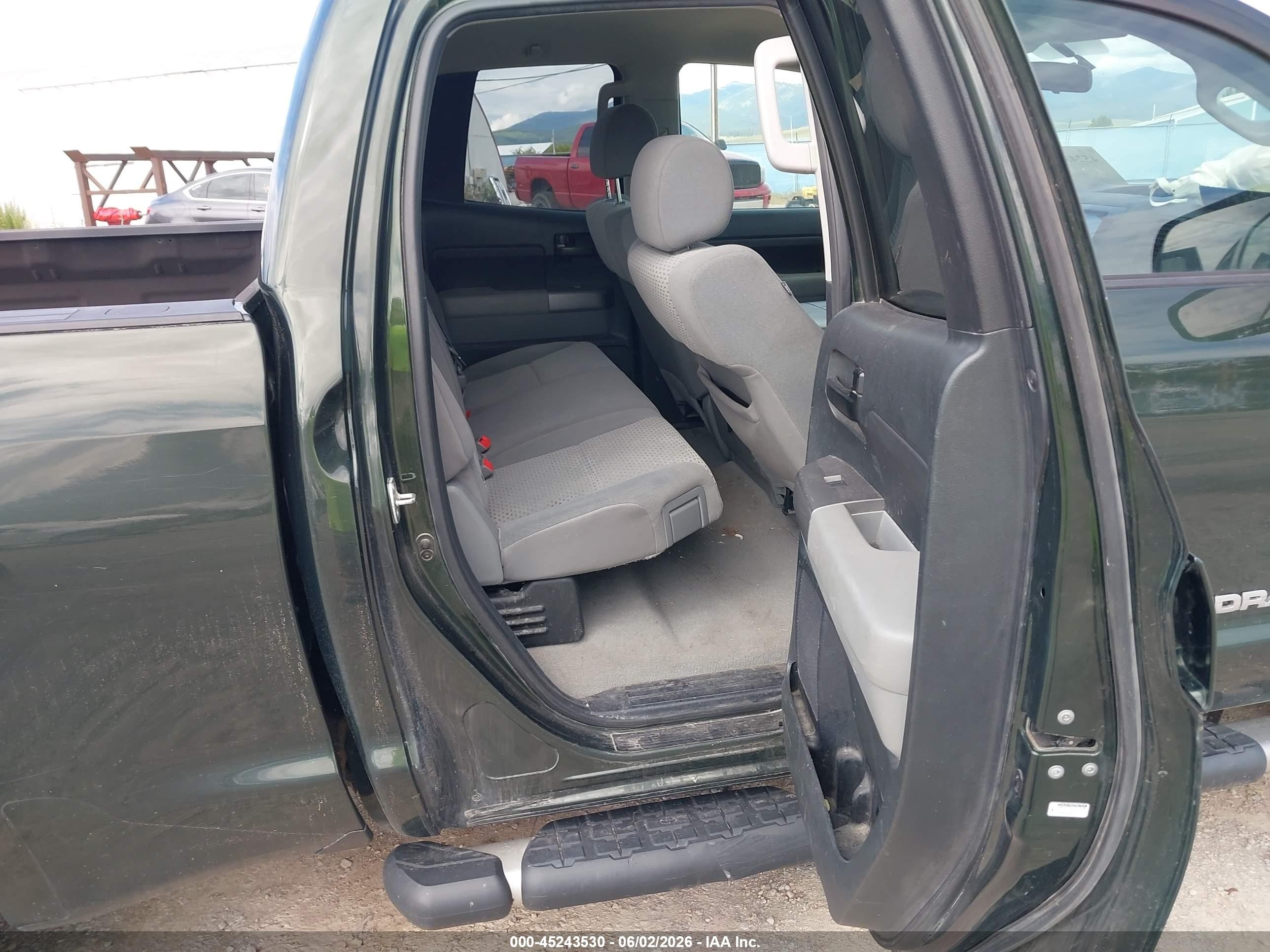 2011 Toyota Tundra Grade 4.6l V8 Green vin: 5TFUM5F15BX026428