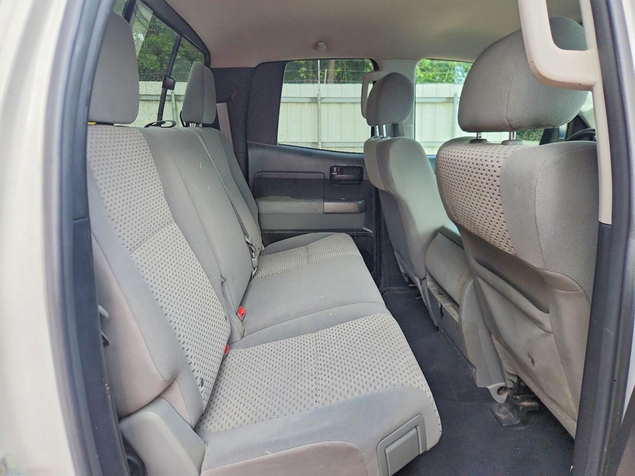 2013 Toyota Tundra Double Cab Sr5 White vin: 5TFUM5F15DX043927