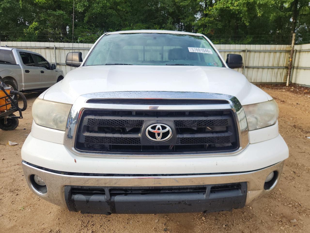 2013 Toyota Tundra Double Cab Sr5 White vin: 5TFUM5F15DX043927