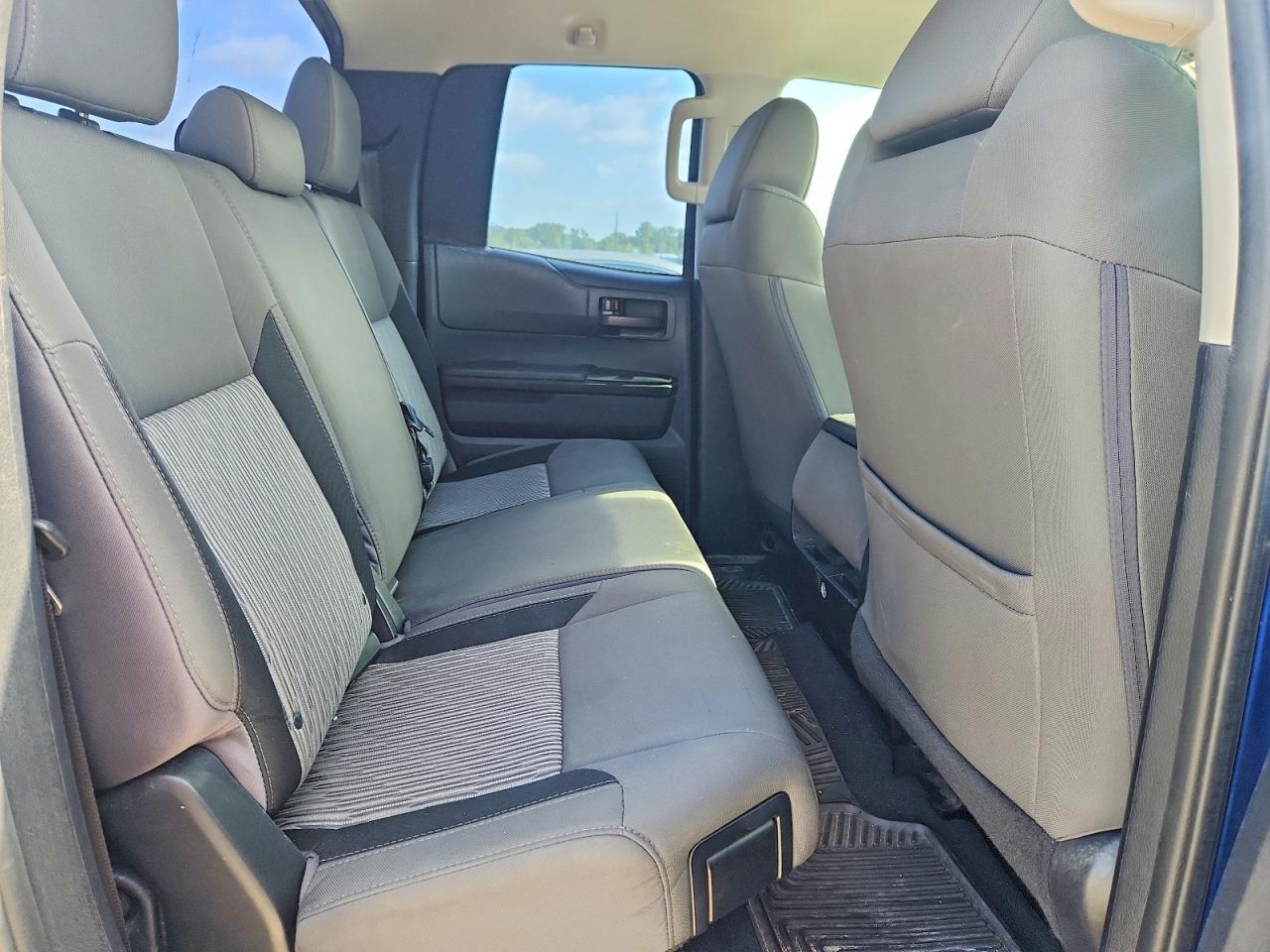 2015 Toyota Tundra Blue vin: 5TFUM5F15FX061430